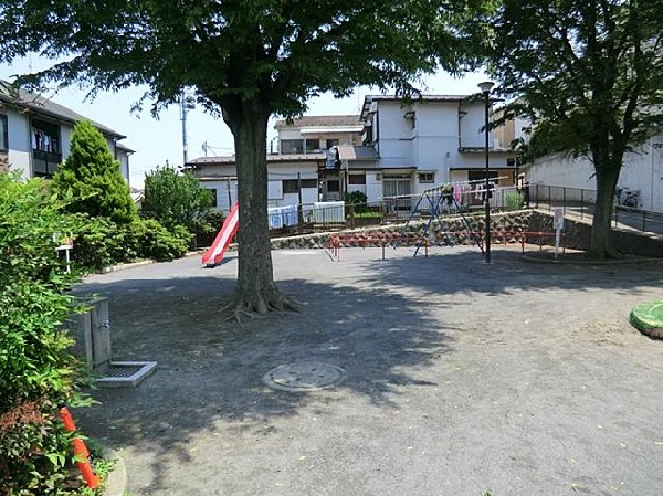 白幡仲町公園(白幡仲町公園まで600m)