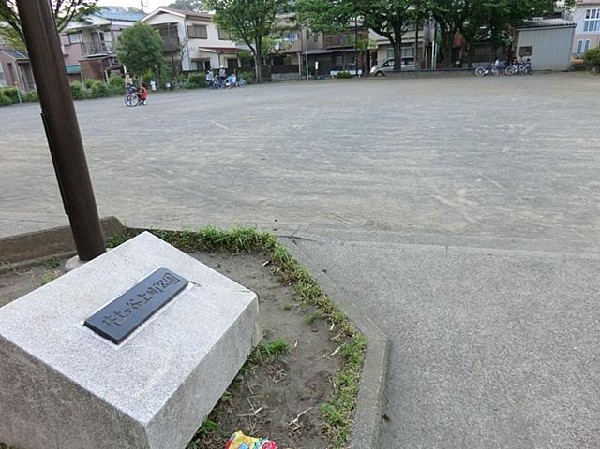 井土ケ谷上町公園(井土ケ谷上町公園まで350m)
