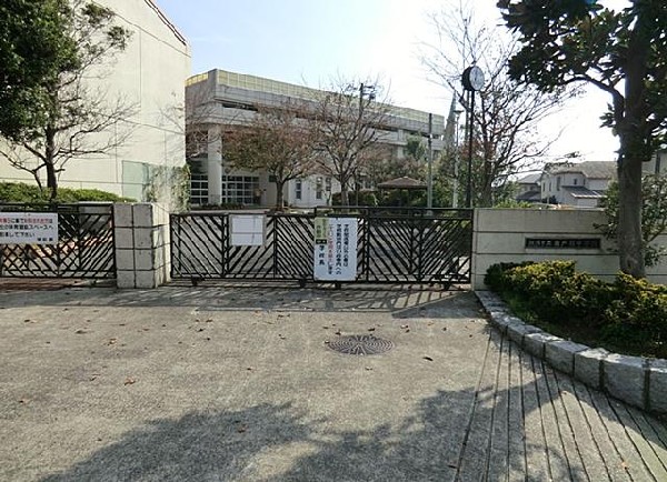 横浜市立南戸塚中学校(横浜市立南戸塚中学校まで1300m)