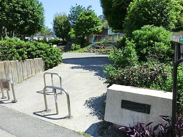 富岡東一丁目公園(富岡東一丁目公園まで280m)