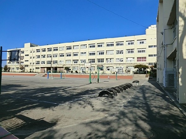 横浜市立下永谷小学校(横浜市立下永谷小学校まで400ｍ)