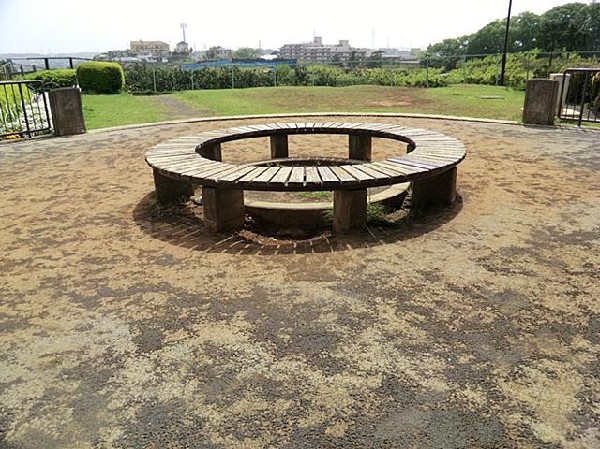 平戸みはらし公園(平戸みはらし公園まで450m 公園近くでお子様も安心して遊べます♪)