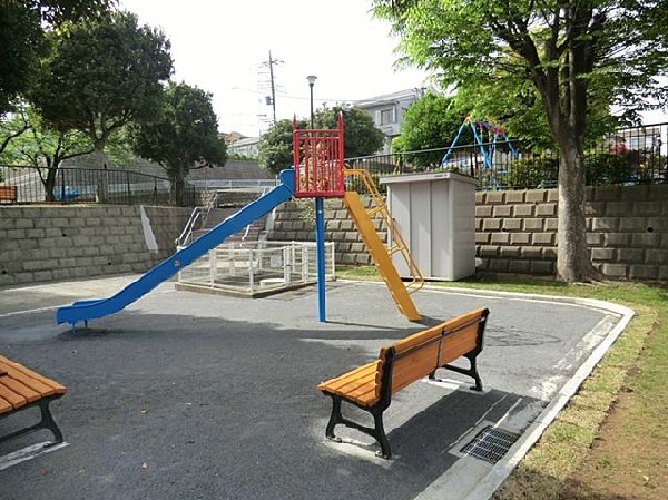 平戸坂下公園(平戸坂下公園まで100m 公園近くでお子様も安心して遊べます♪)