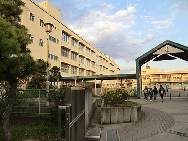 横浜市立芹が谷小学校(横浜市立芹が谷小学校まで350ｍ)