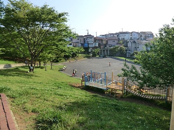 芹が谷一丁目公園(芹が谷一丁目公園まで400ｍ)