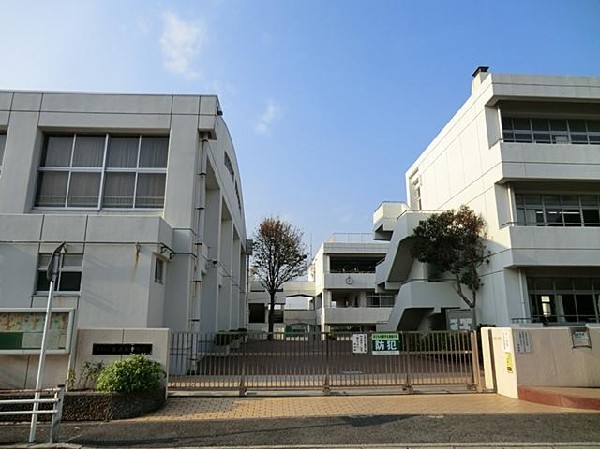 横浜市立東永谷中学校(横浜市立東永谷中学校まで550m)