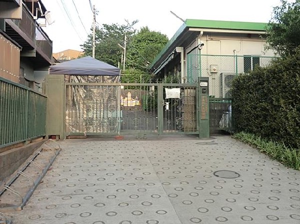 すみれが丘幼稚園(すみれが丘幼稚園まで450m)