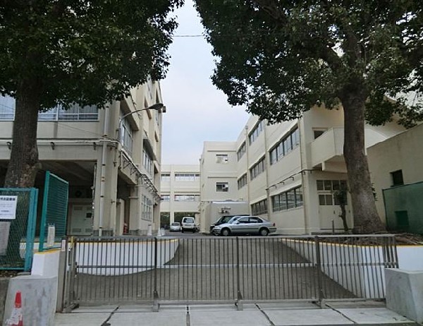 横浜市立永谷小学校(横浜市立永谷小学校まで450m)