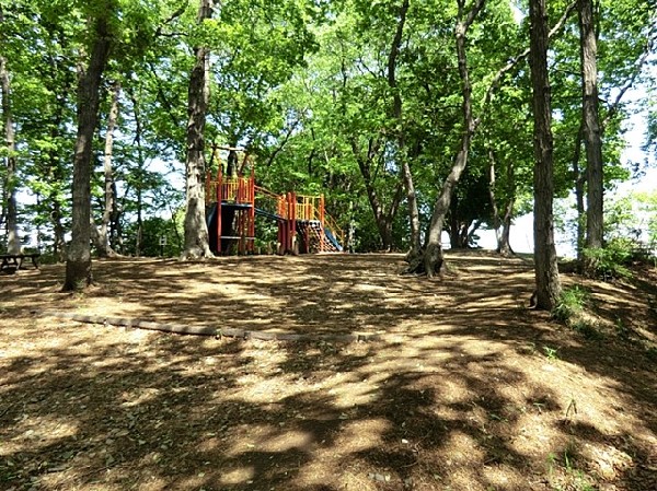 新橋天神の森公園