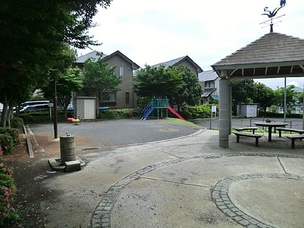 仲町台ひぐらし公園(仲町台ひぐらし公園まで850m)