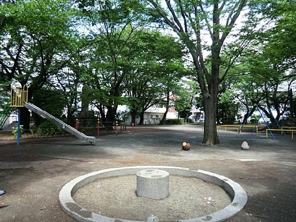 中和田公園(中和田公園まで700m)