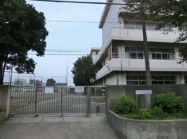 横浜市立上飯田中学校(横浜市立上飯田中学校まで1280m)