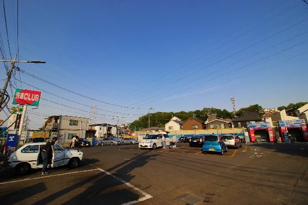 洗車ＣＬＵＢ(お休みの日に大切なお車を洗車出来ます。広々とした敷地で洗車しやすいです。)