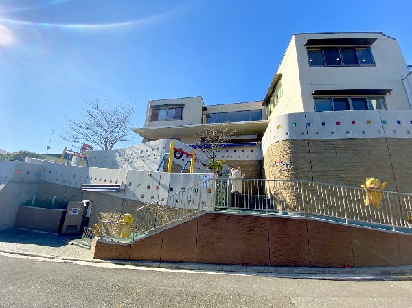 黒須田小学校(学校教育目標は、「えがおいっぱい　げんきいっぱい　ひらめきいっぱい　かがやく子ども」)