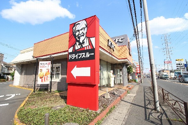 ＫＦＣ子母口店(1952年アメリカのユタ州でカーネルサンダースが1号店をオープン。それから67年、全世界125ヶ国で約2万店が存在。今日、ケンタッキーにしない？)