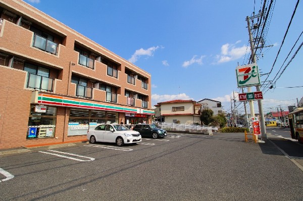 セブンイレブン町田金井入口店(セブンミール、お弁当に定評のあるセブンイレブン、コンビニエンスの最大手ですね。)