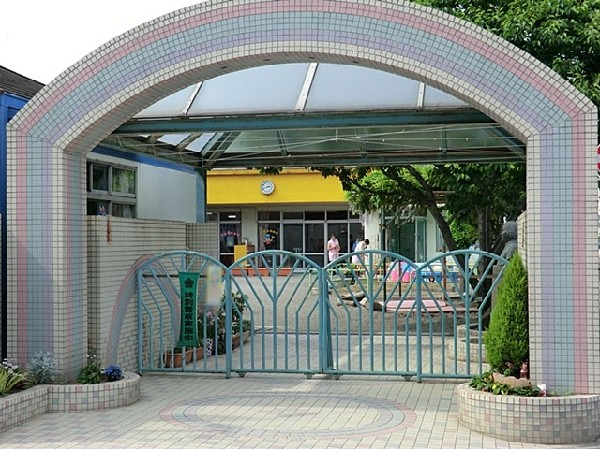 大師幼稚園　(思いやりの心、豊かな感性、 創意工夫し表現する力を養います。)