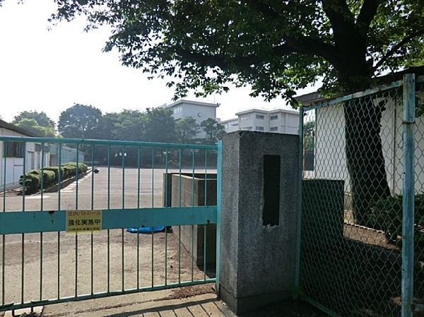 有馬小学校　(学校教育目標は、明るい子、がんばる子、やさしい子、元気な子。)