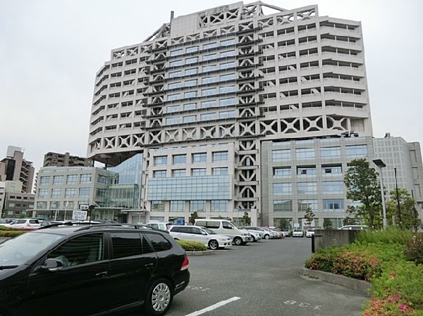 川崎市立川崎病院(川崎市病院事業の設置等に関する条例に基づき設置された川崎市の市立病院である。)