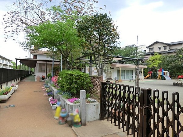 花の木保育園(私たちは園にかかわる全ての人が共に 成長し自分を尊重して幸せになるように努めます。)