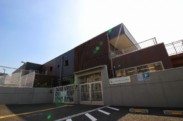 ChaCha Children Kakinokidai保育園(認可保育園。コンセプトは「オトナな保育園」。子供も大人も充実した時間が過ごせる場所を目指しています。)