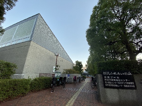 都筑プール(焼却炉の熱を利用した温水プール。「都筑ふれあいの丘」駅のそばにあります。)