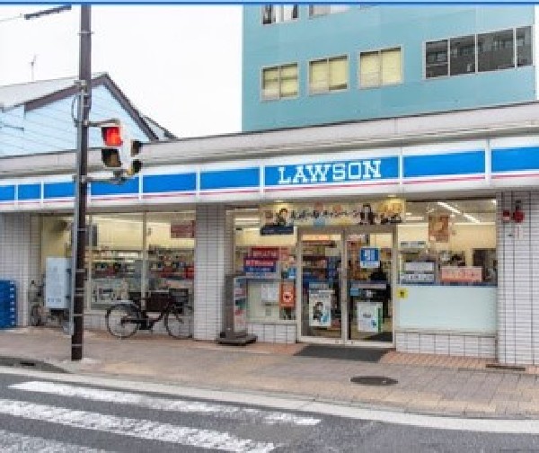 ローソン鶴見豊岡通店(マチのほっとステーション。スイーツが人気のコンビニエンスストア。酒たばこ取扱い有。無料Wi-Fi有。)